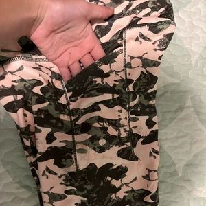 Pink camo leggings